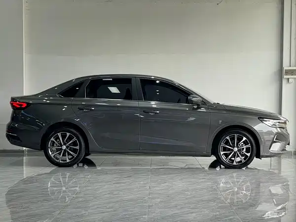 Geely Emgrand 2026