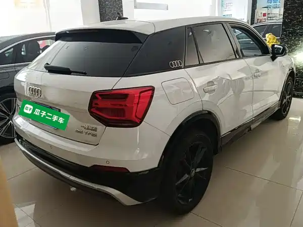 Audi Q2L 2020