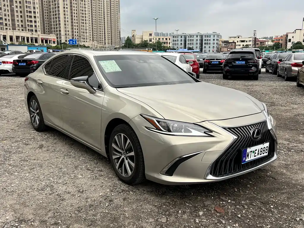 Lexus ES 2019 — фото 2