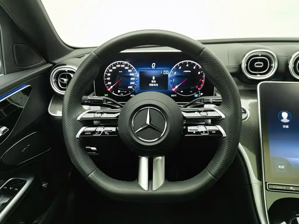 Mercedes-Benz C-Class 2023 — фото 11