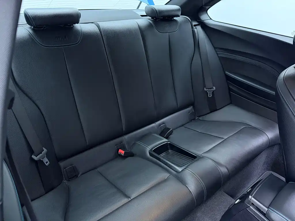 BMW M2 2017 — фото 12