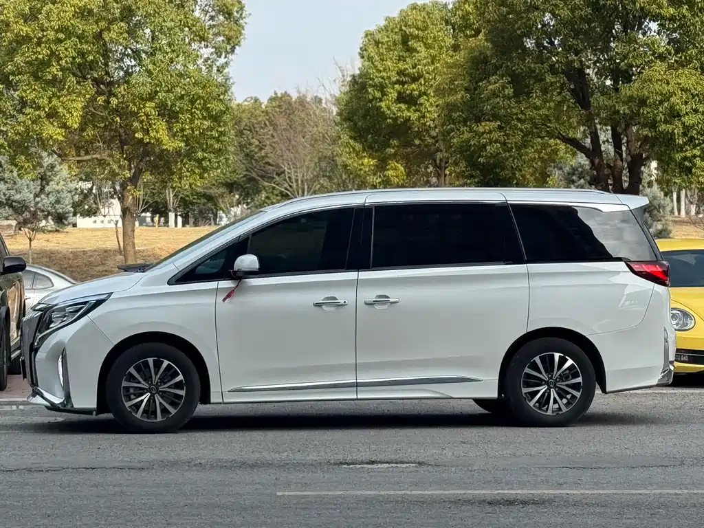 GAC Motor Trumpchi M8 2025 — фото 3