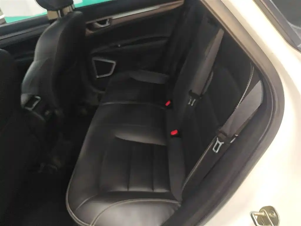 Geely Emgrand GS 2019 — фото 17