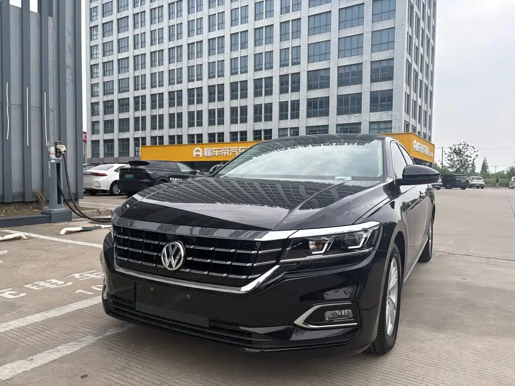 Volkswagen Passat 2020 — фото 1