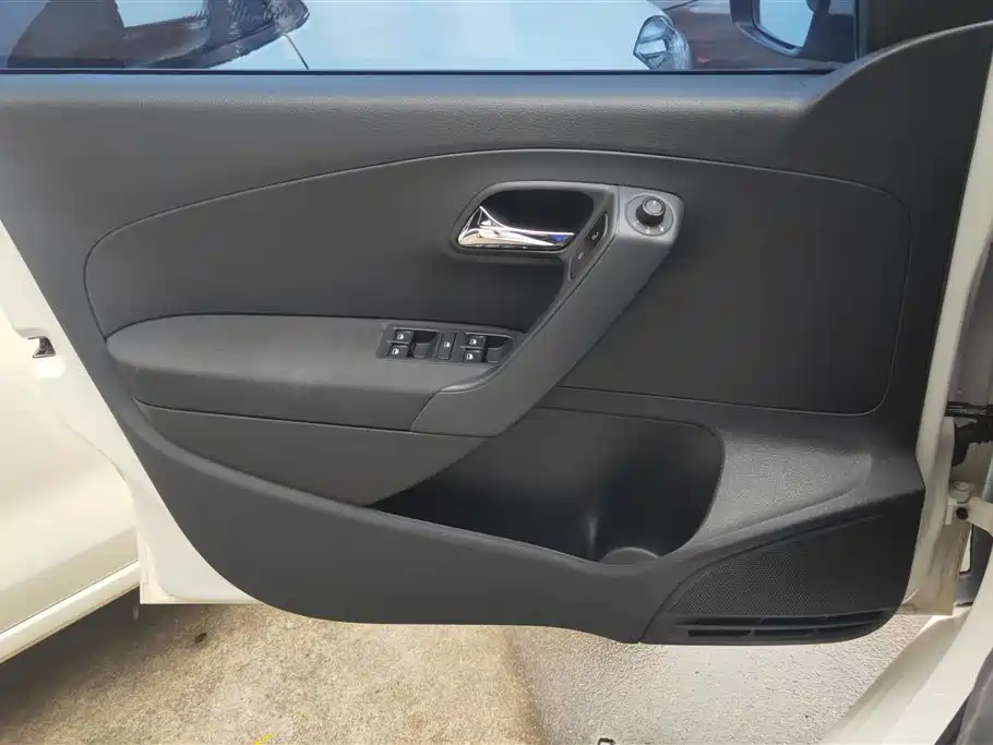 Volkswagen Polo 2018 — фото 7