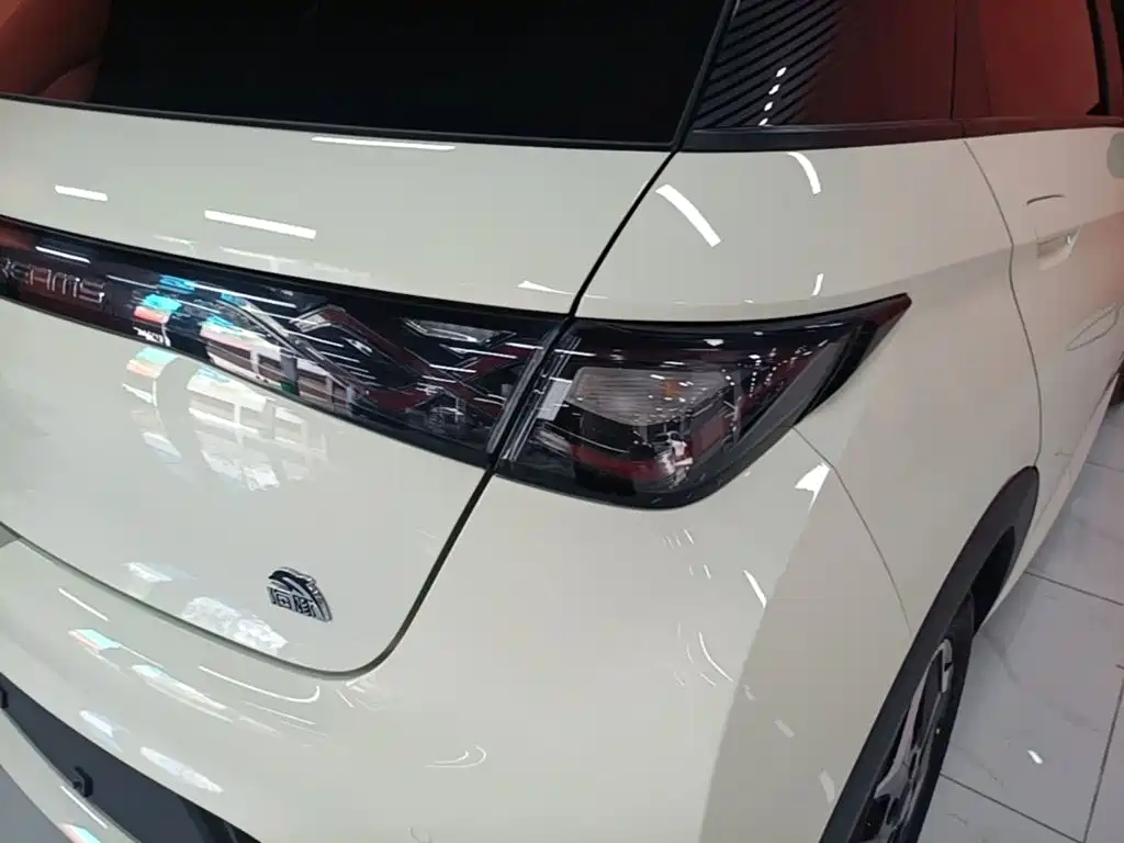 BYD Dolphin 2023 — фото 8