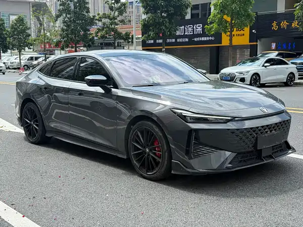 Changan UNI-V 2024