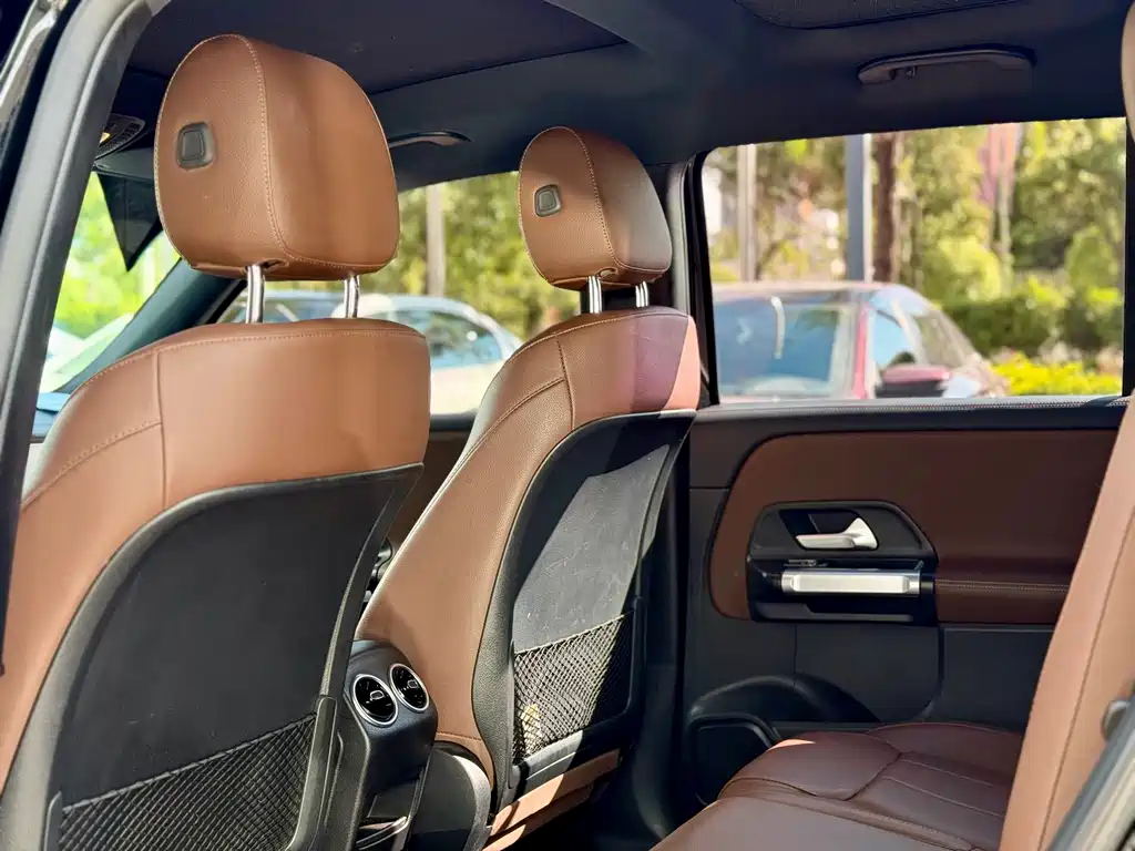 Mercedes-Benz GLB 2023 — фото 15