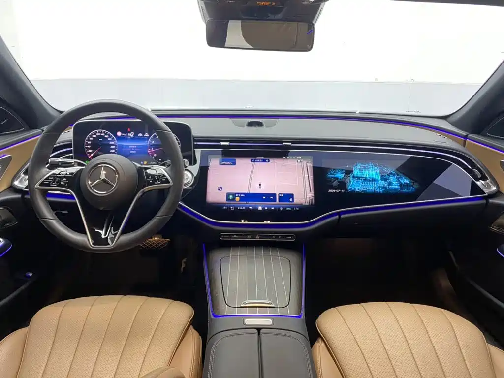 Mercedes-Benz E-Class 2024 — фото 13