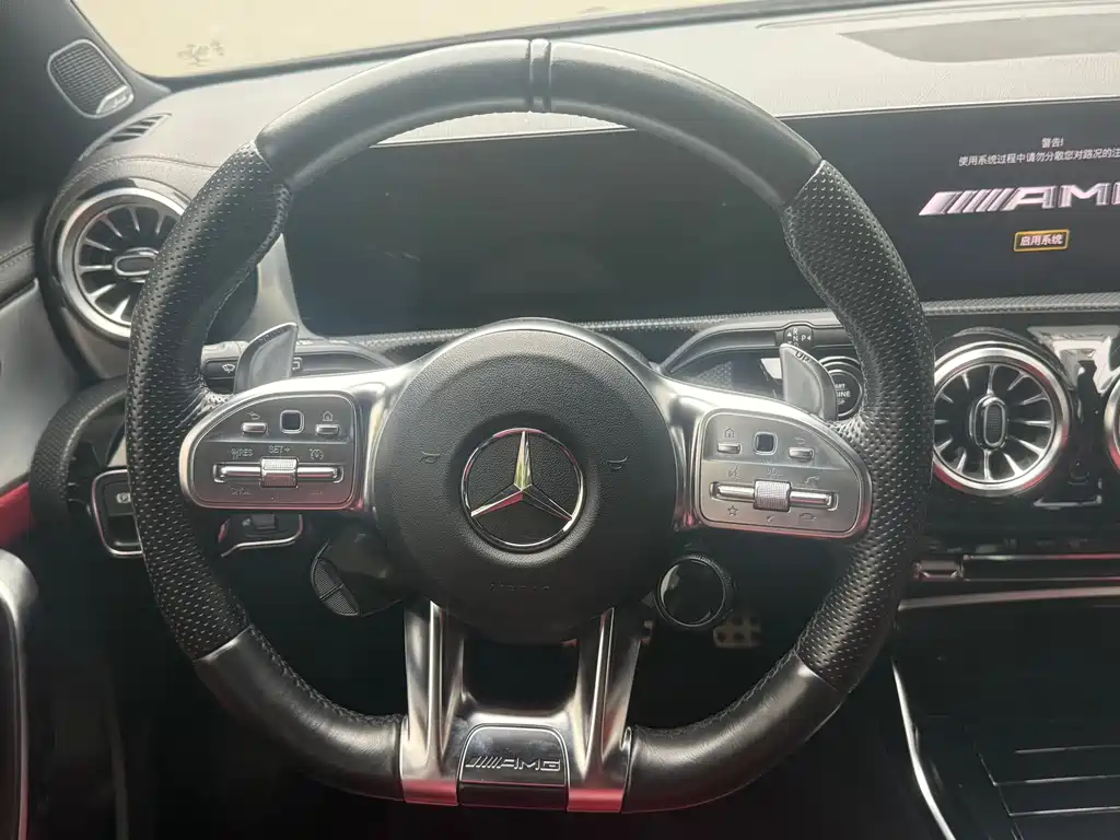 Mercedes-Benz A-Class AMG 2024 — фото 10