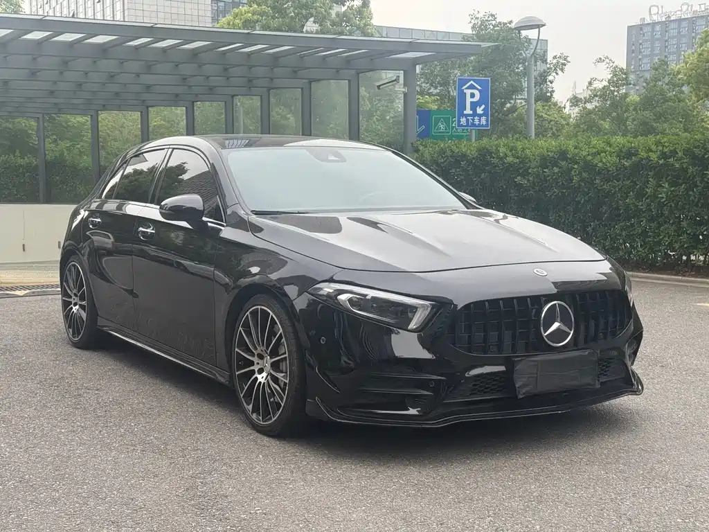 Mercedes-Benz A-Class AMG 2024 — фото 3