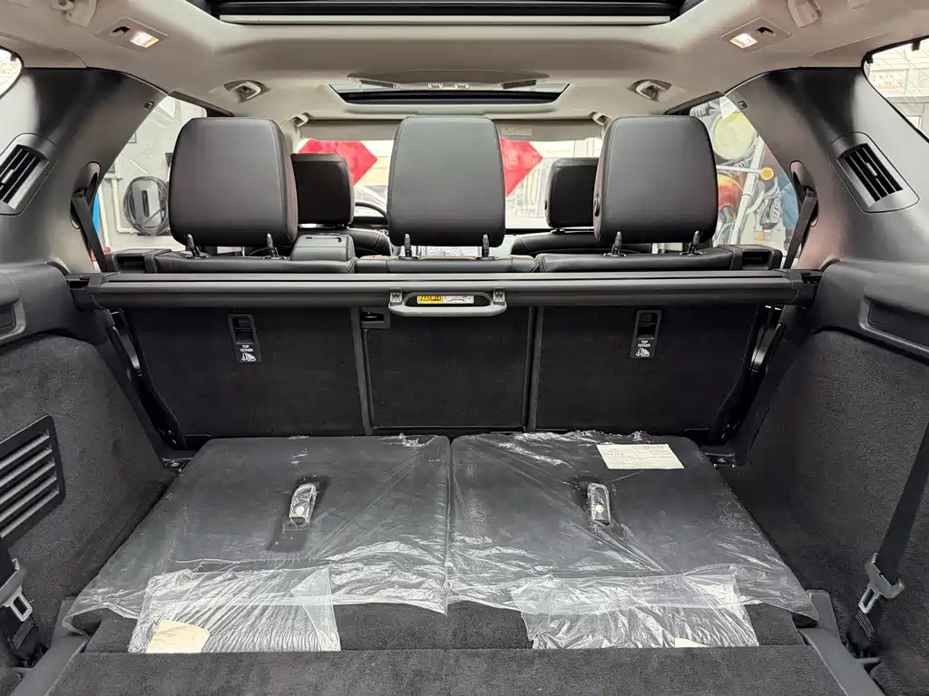 Land Rover Discovery 2020 — фото 9