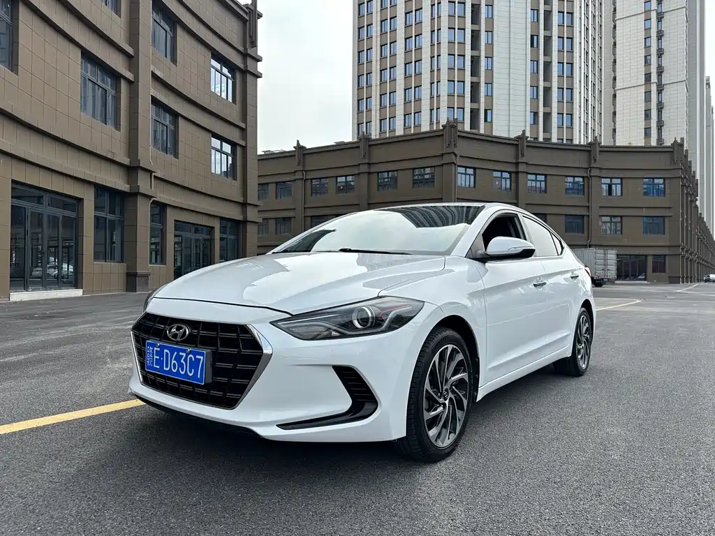 Hyundai Elantra 2021