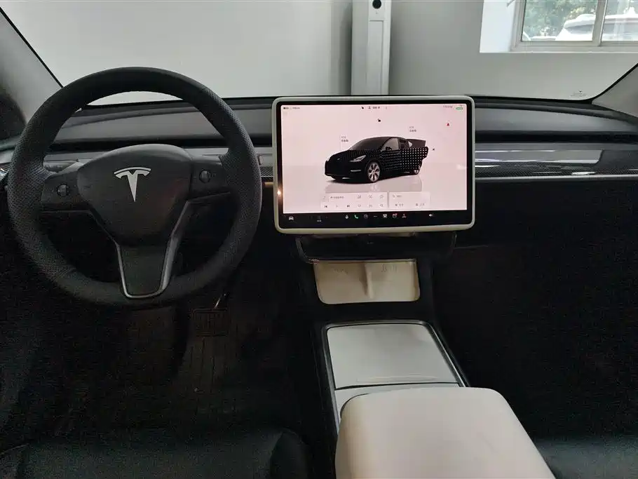 Tesla Model Y 2023 — фото 12