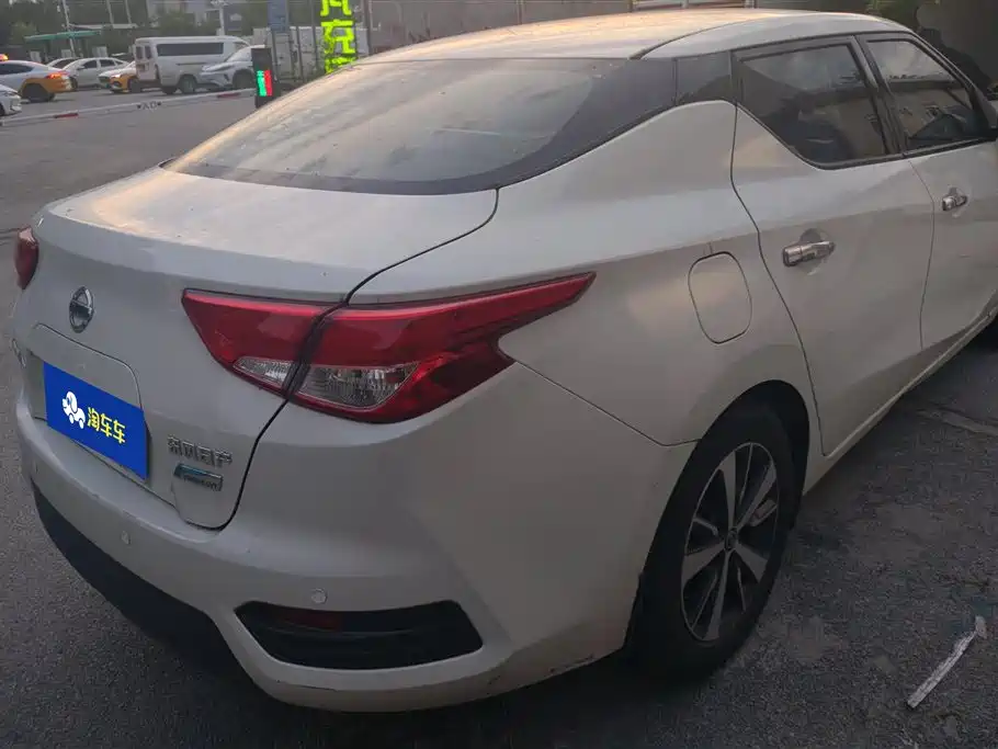 Nissan Bluebird 2020