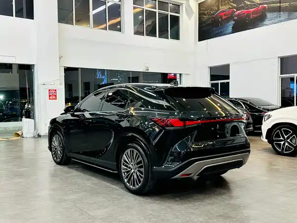 Lexus RX 2025