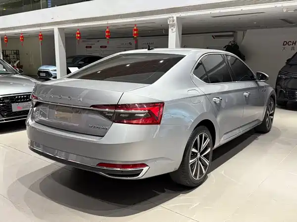 Skoda Superb 2023