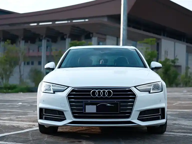 Audi A4L 2019 — фото 2