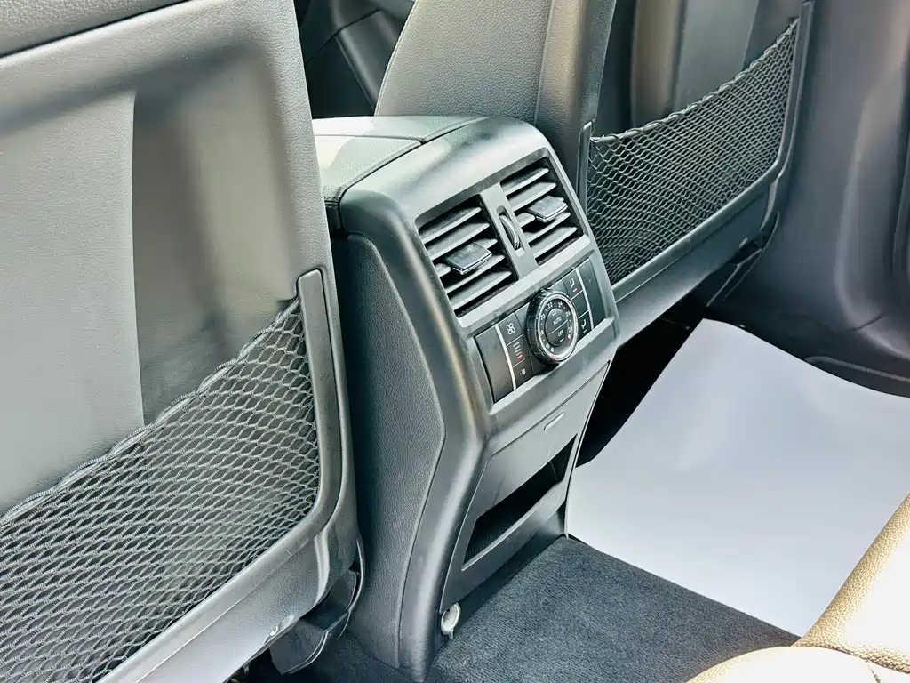 Mercedes-Benz M-Class 2012 — фото 17