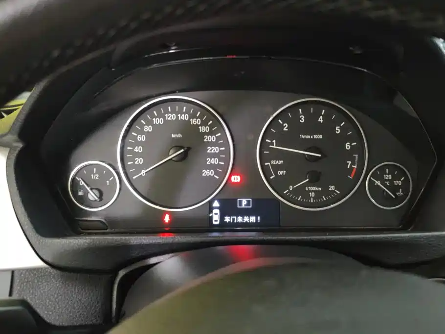 BMW 3 Series 2015 — фото 14
