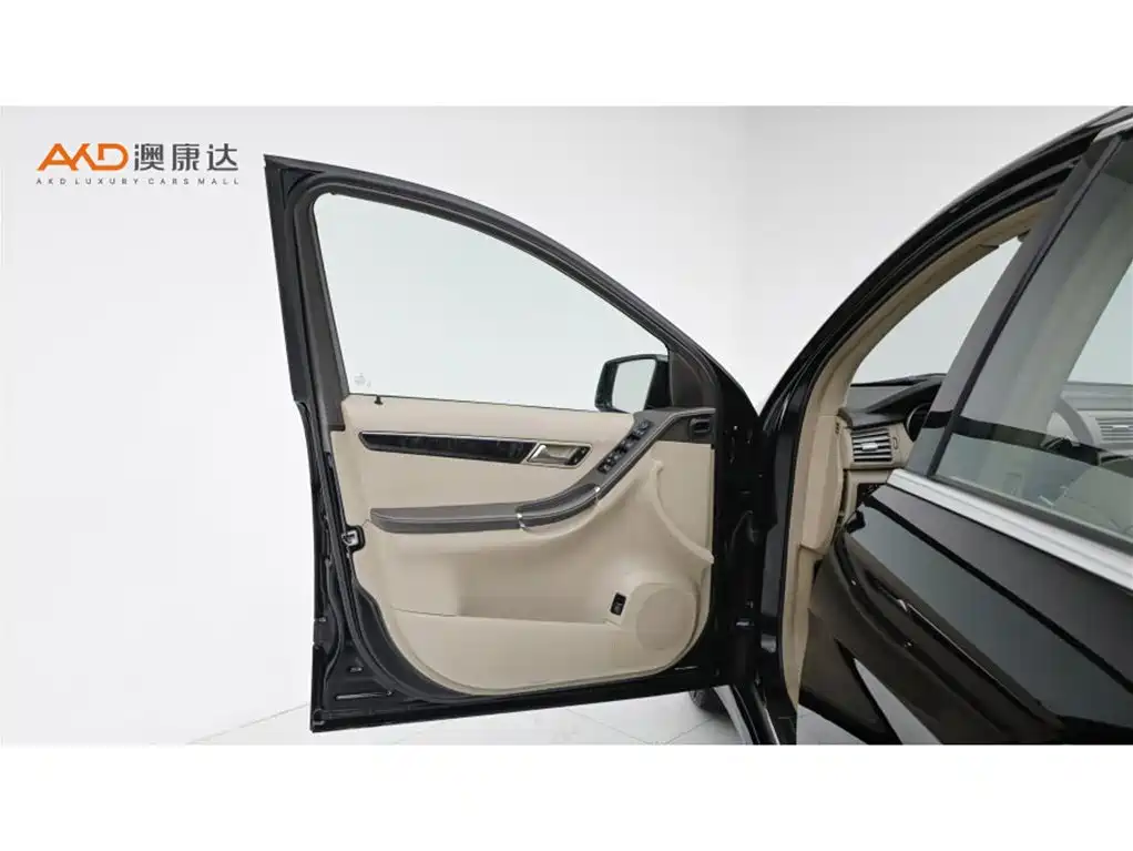 Mercedes-Benz R-Class 2015 — фото 11