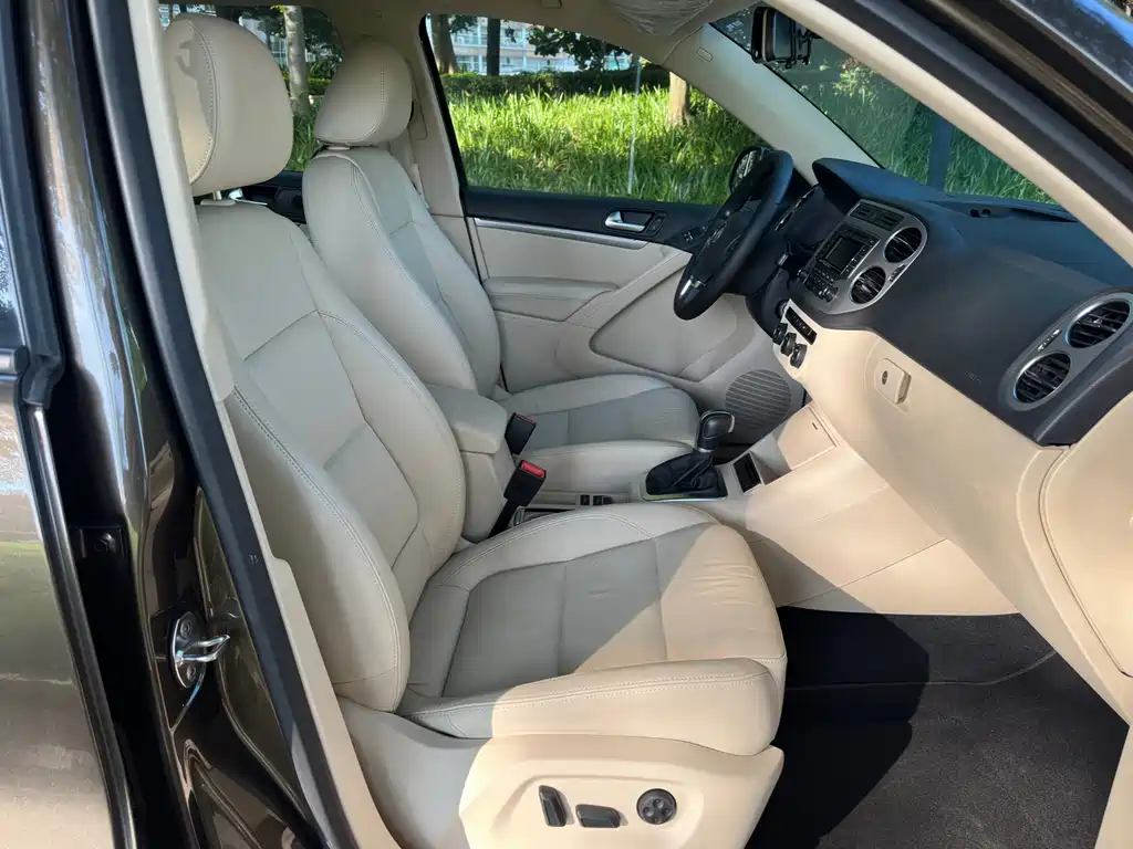 Volkswagen Tiguan 2015 — фото 10