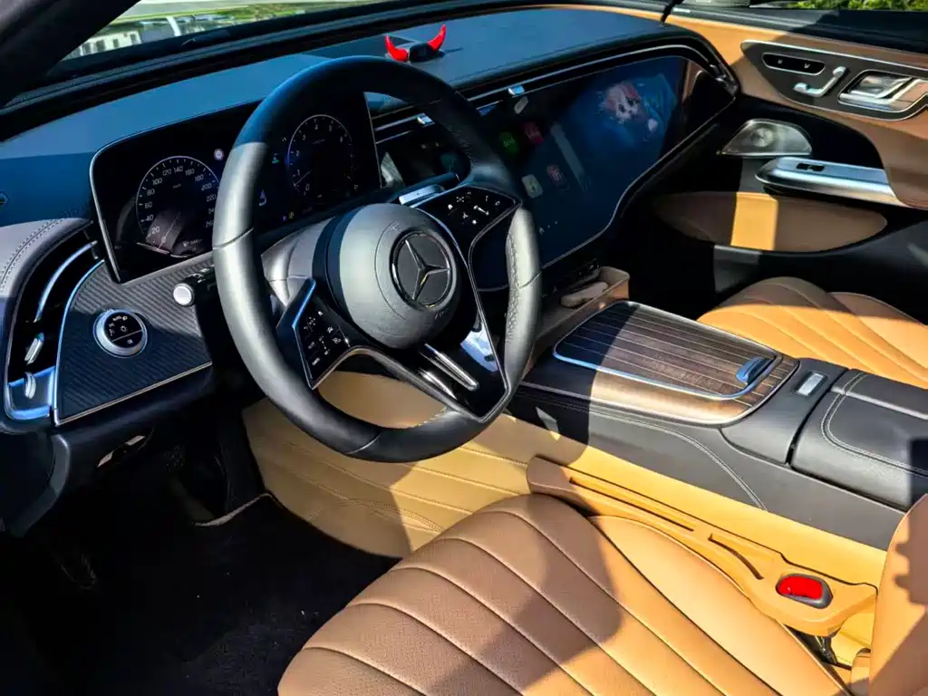 Mercedes-Benz E-Class 2025 — фото 6