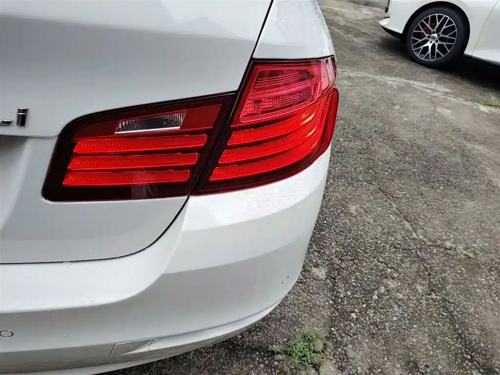 BMW 5 Series 2015 — фото 8