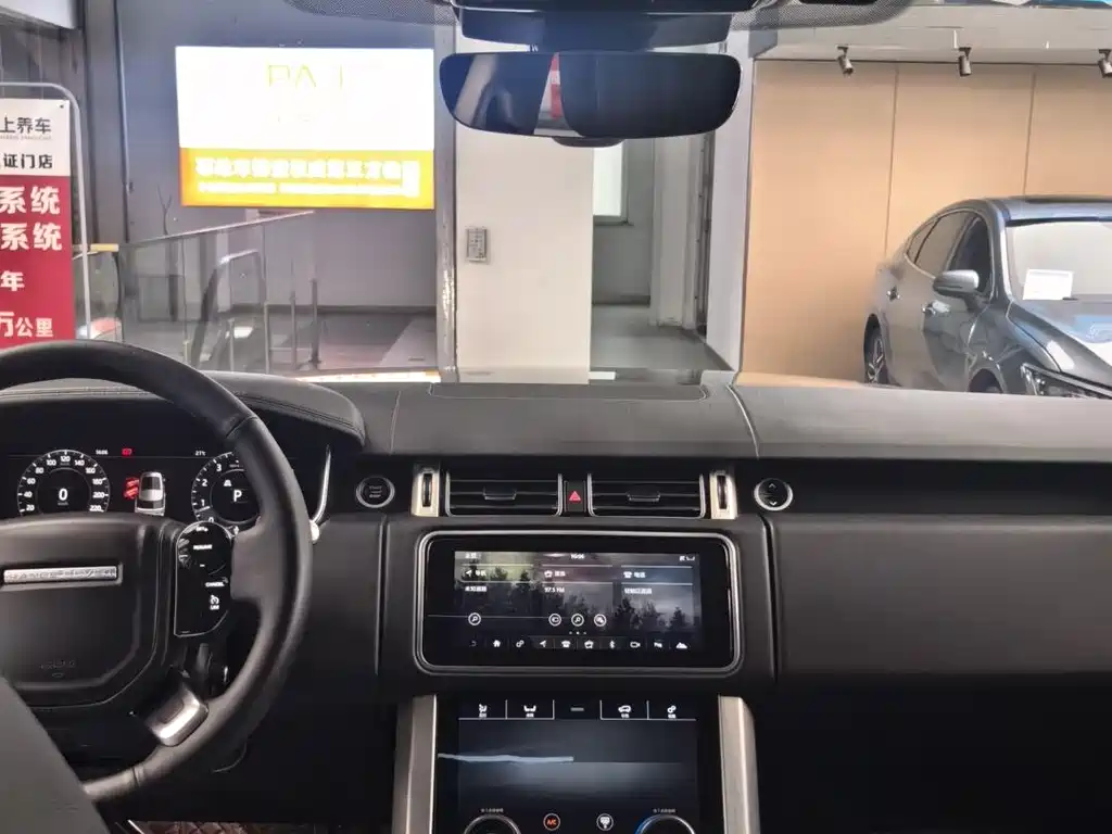 Land Rover Range Rover 2019 — фото 13