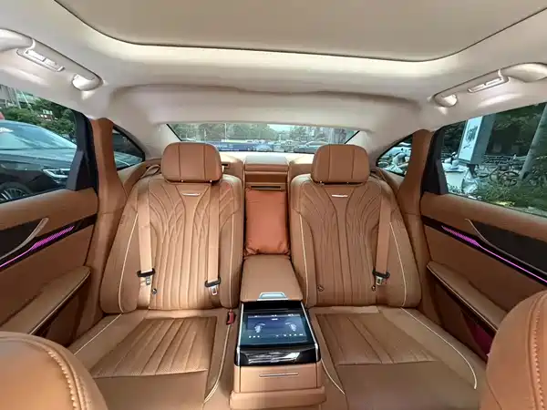 Hongqi H9 2024