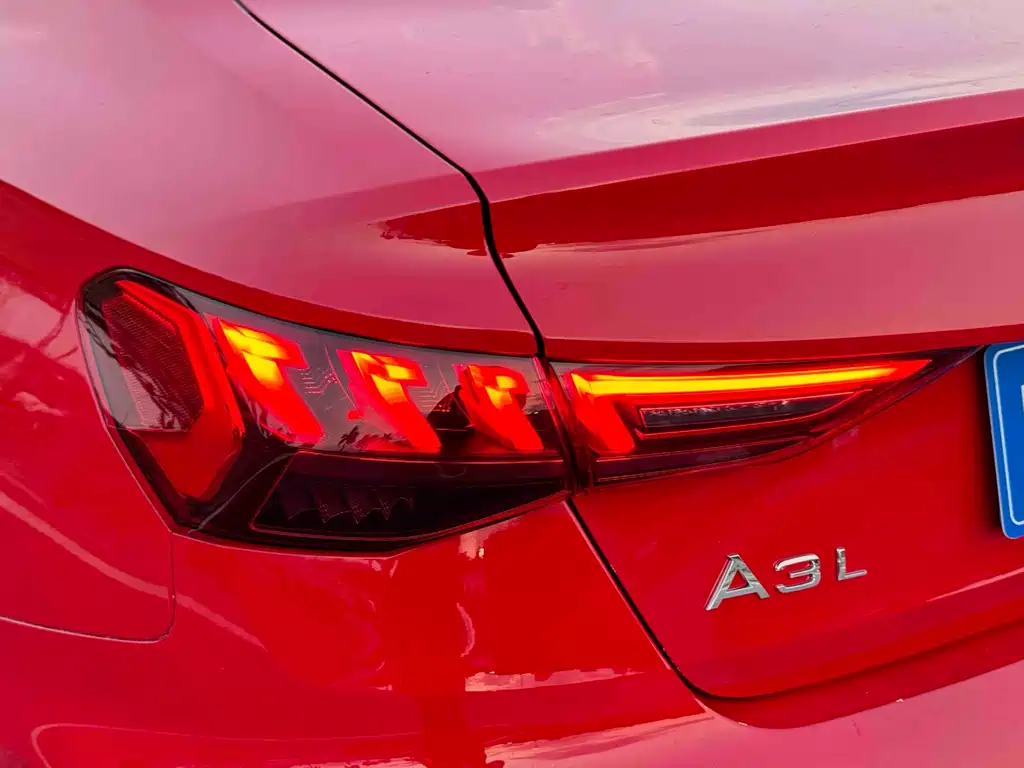 Audi A3 2023 — фото 22