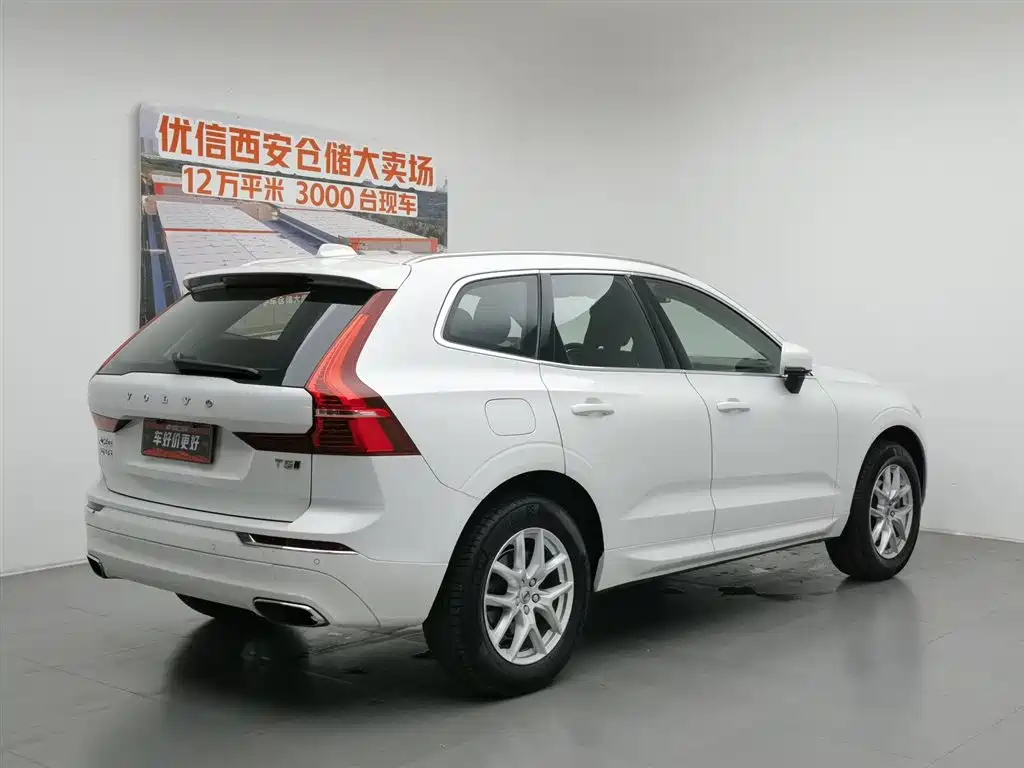 Volvo XC60 2019 — фото 2
