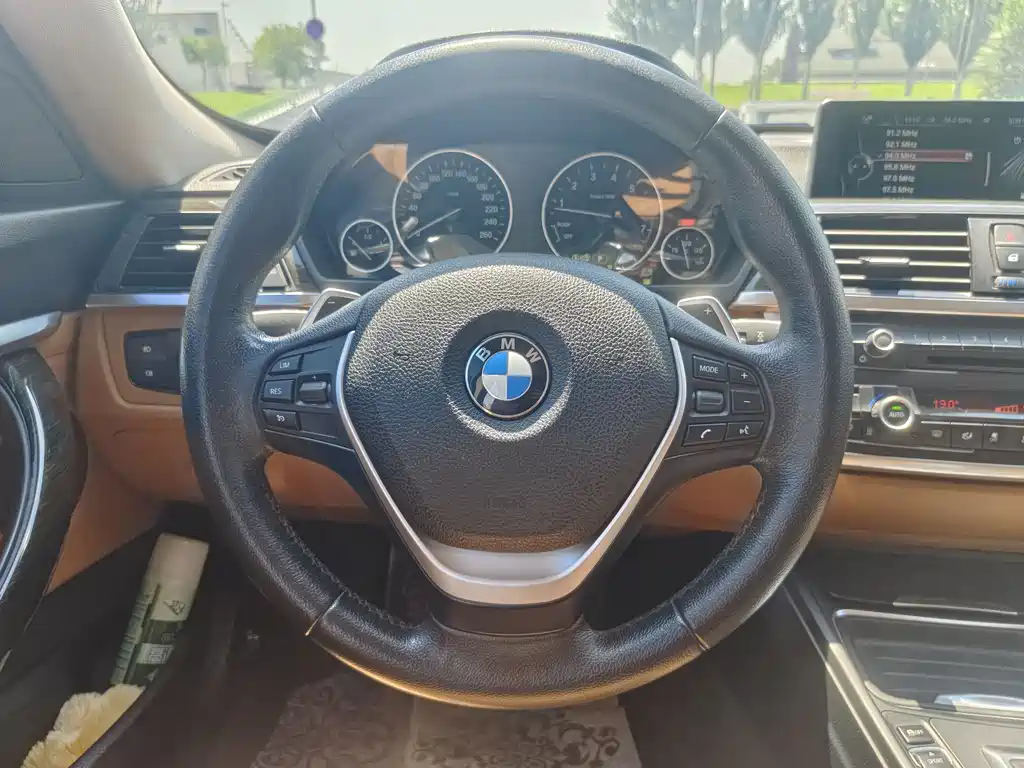 BMW 3 Series GT 2015 — фото 10