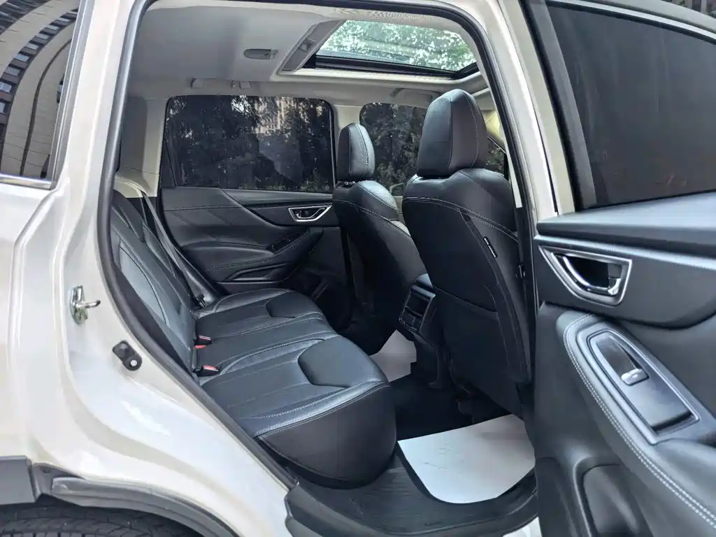 Subaru Forester 2020 — фото 8
