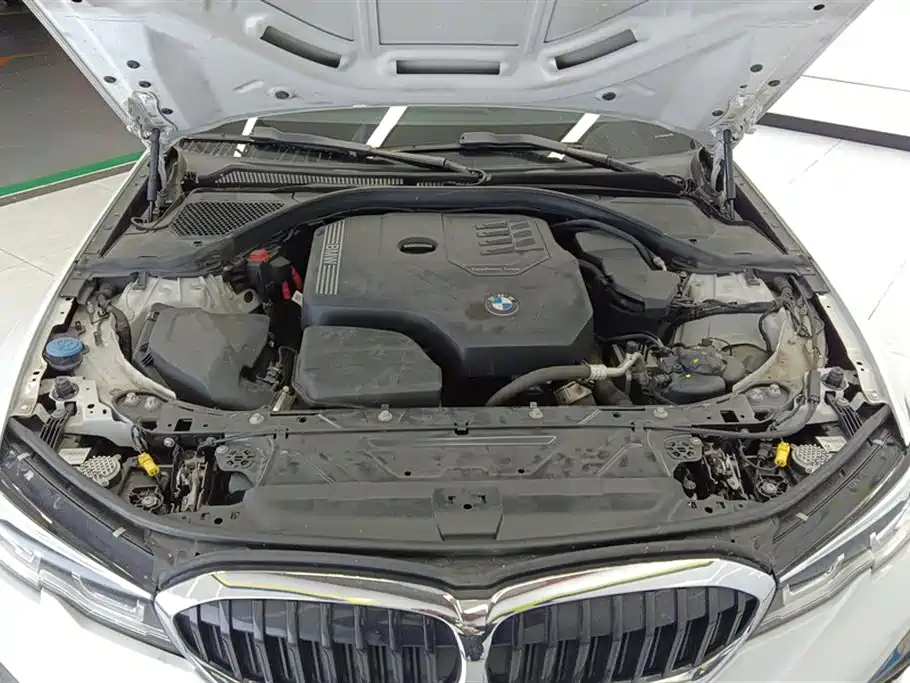 BMW 3 Series 2022 — фото 10