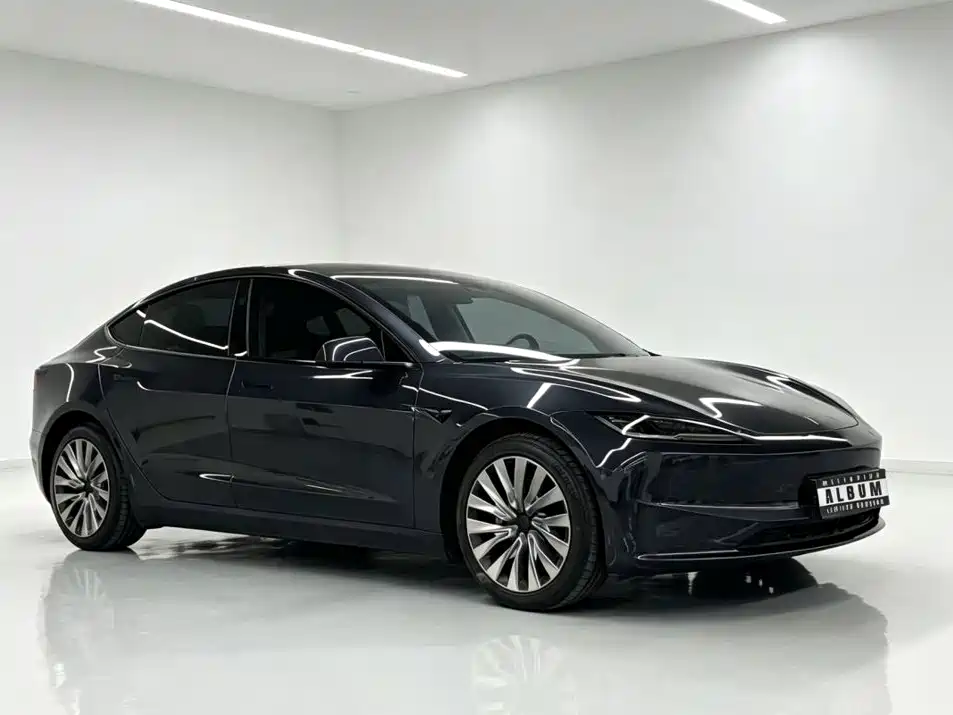 Tesla Model 3 2025 — фото 3