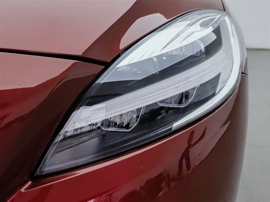 Volvo V40 2018 — фото 7