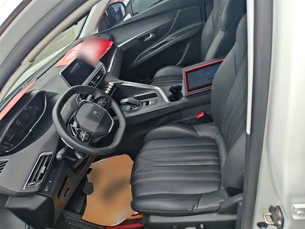 Peugeot 5008 2018 — фото 15