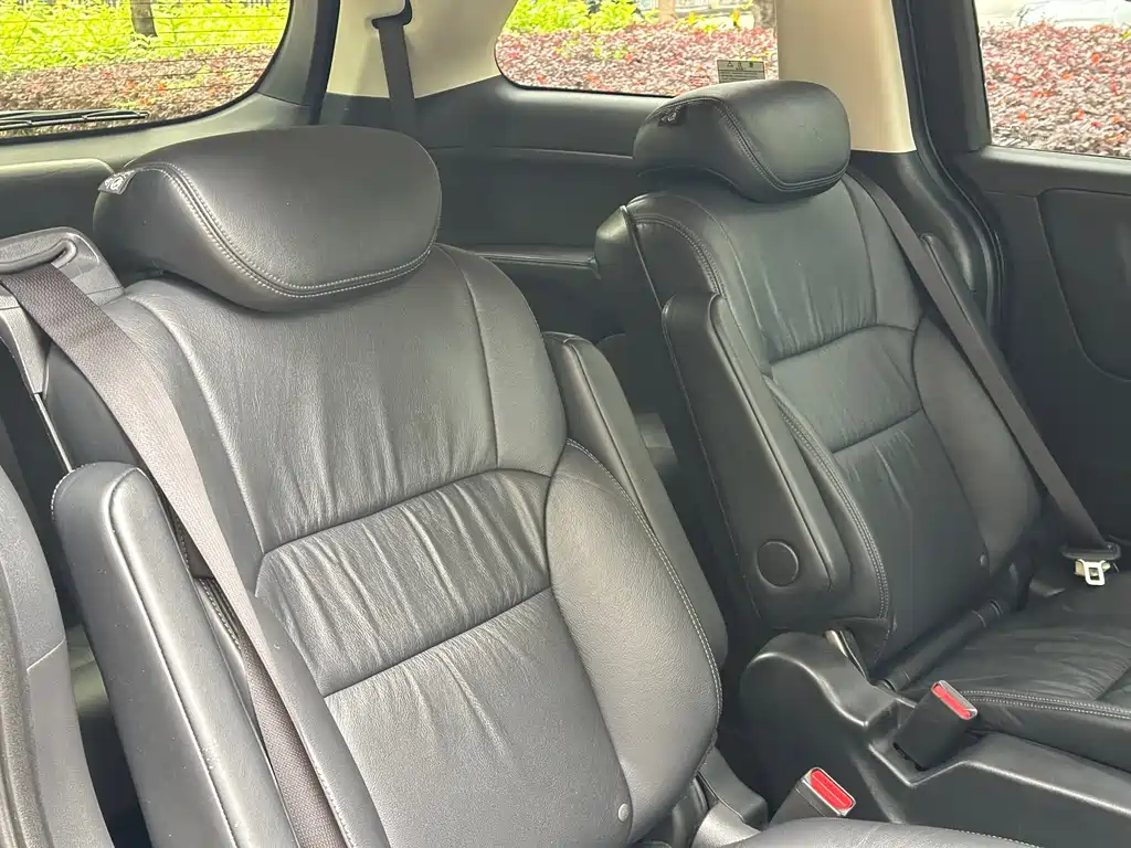 Honda Odyssey 2016 — фото 24