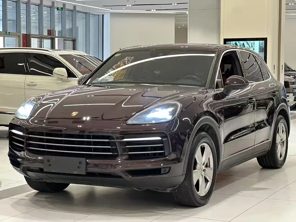 Porsche Cayenne 2020 — фото 1