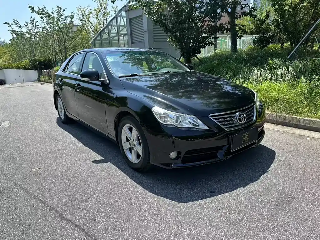 Toyota Reiz 2011