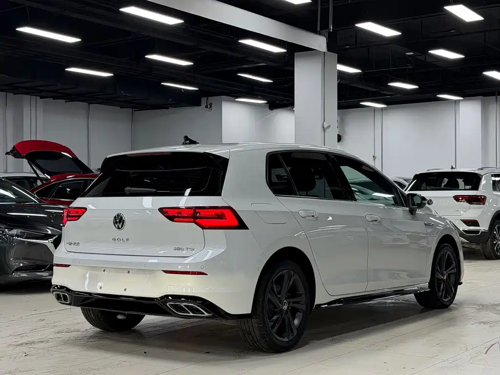 Volkswagen Golf 2023