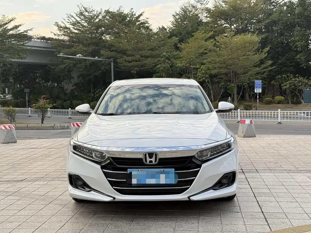 Honda Accord 2022 — фото 2