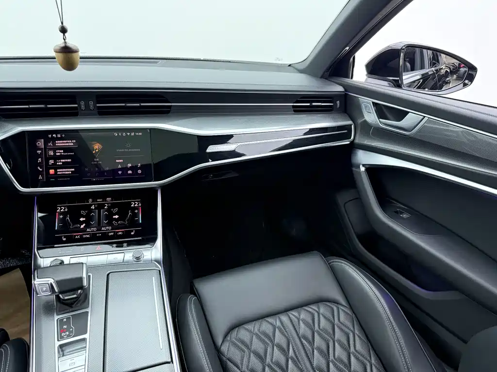 Audi A6L 2025