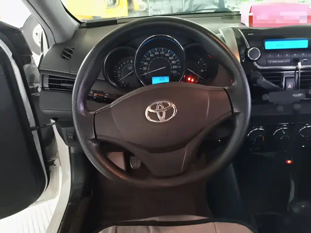 Toyota Vios 2015