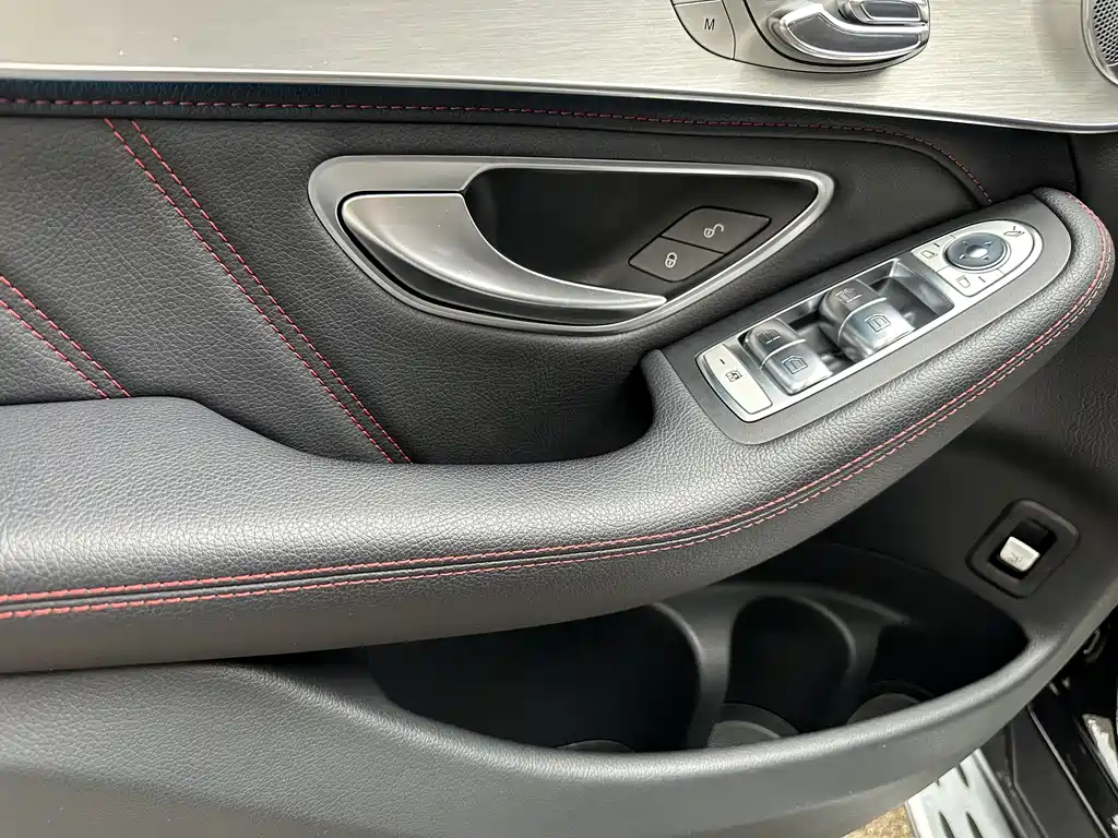 Mercedes-Benz GLC AMG 2018 — фото 18