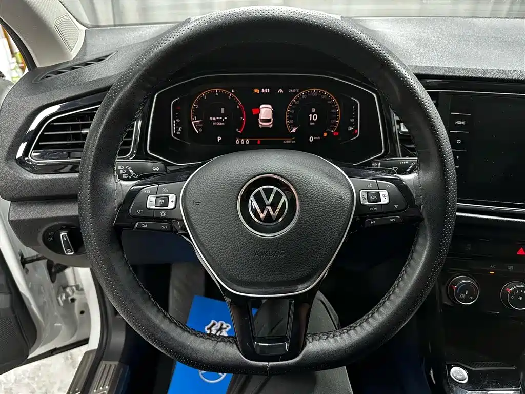 Volkswagen T-Roc 2022 — фото 13