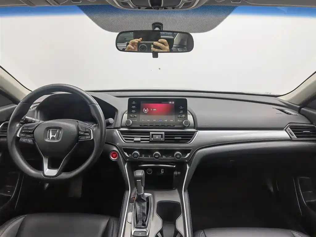 Honda Accord 2018 — фото 5