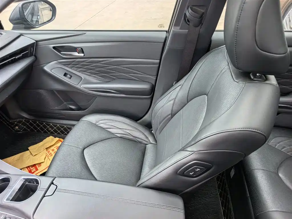 Toyota Avalon 2020 — фото 11