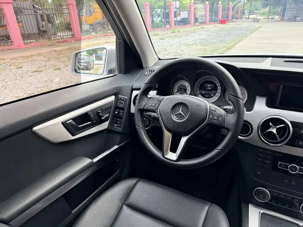 Mercedes-Benz GLK-Class 2014 — фото 15